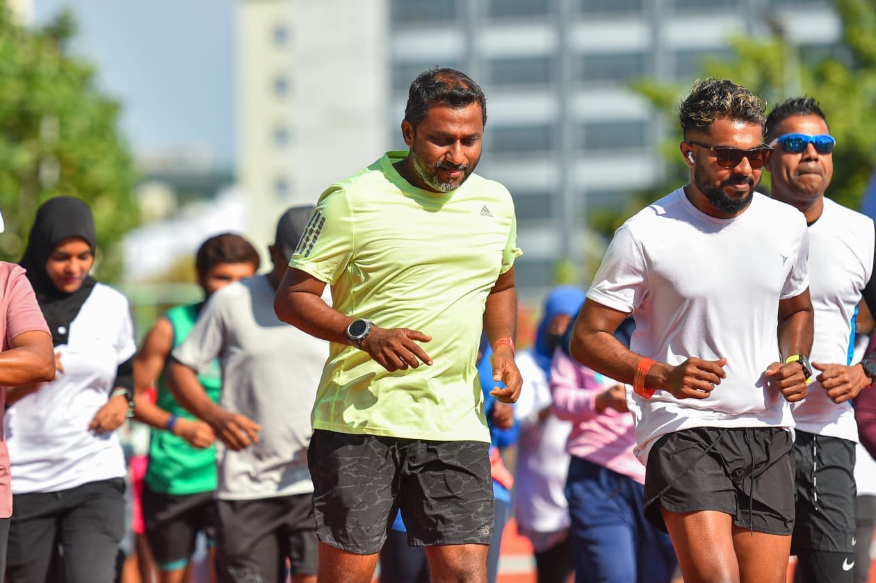 އޭޑީކޭ ޗެރިޓީ ރަން: 24 ގަޑިއިރު ތެރޭގައި 868 މީހުން ދުވެފި 