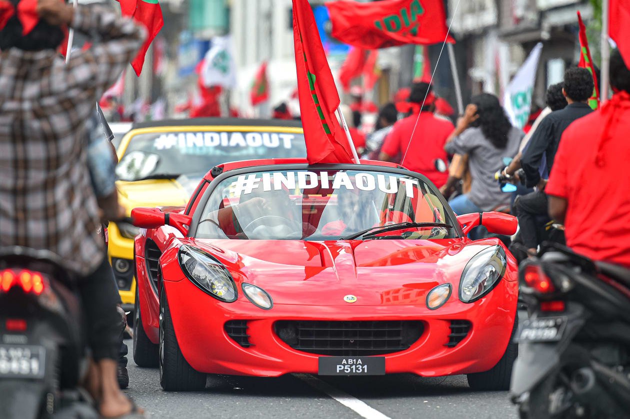 އިންޑިއާ އައުޓް ހަރަކާތާ ގުޅިގެން ސަރުކާރުގެ ކަންބޮޑުވުން