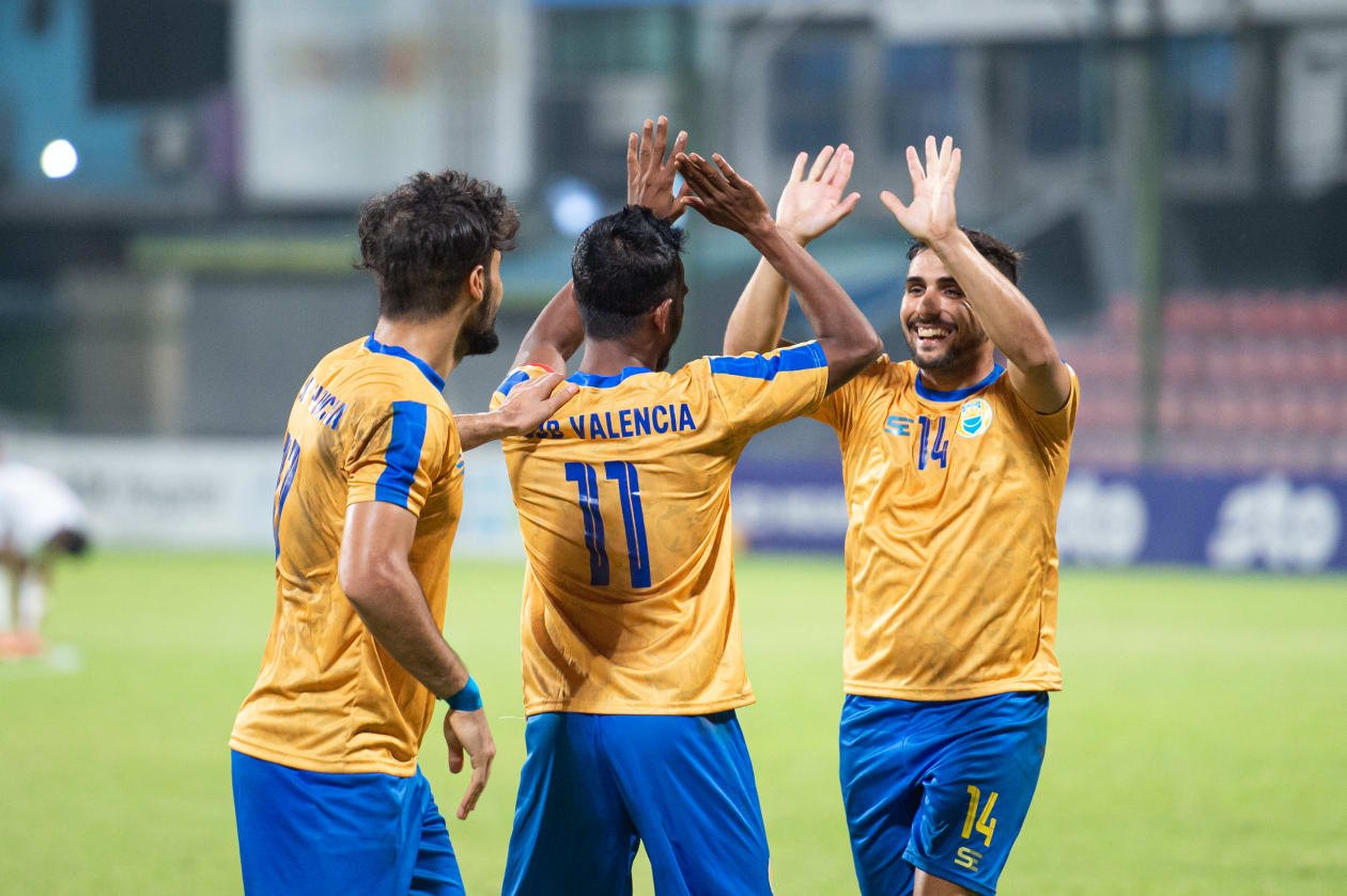ކޮލިފައިން ފުރަތަމަ ބުރުގައި ވެލެންސިއާ ކުޅޭނީ ޕަރޯ އެފްސީއާ 