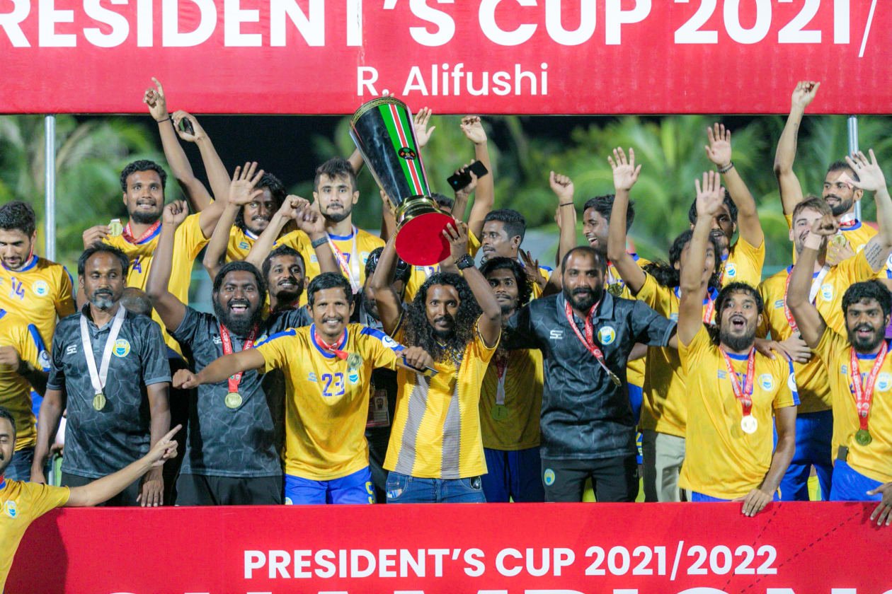 ހުލާސާކޮށް އިއްޔެ: ވެލެންސިއާ ޕްރެޒިޑެންޓްސް ކަޕް އުފުލައިލުން