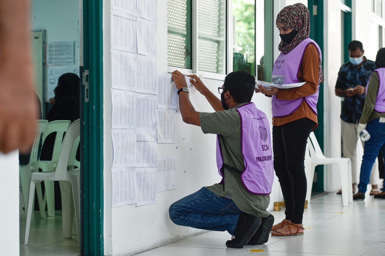 ރަޖިސްޓްރީ ކޮށްފައިވާ ފޮށްޓާ ގުޅިގެން ޝަކުވާއަށް ހުޅުވައިފި 