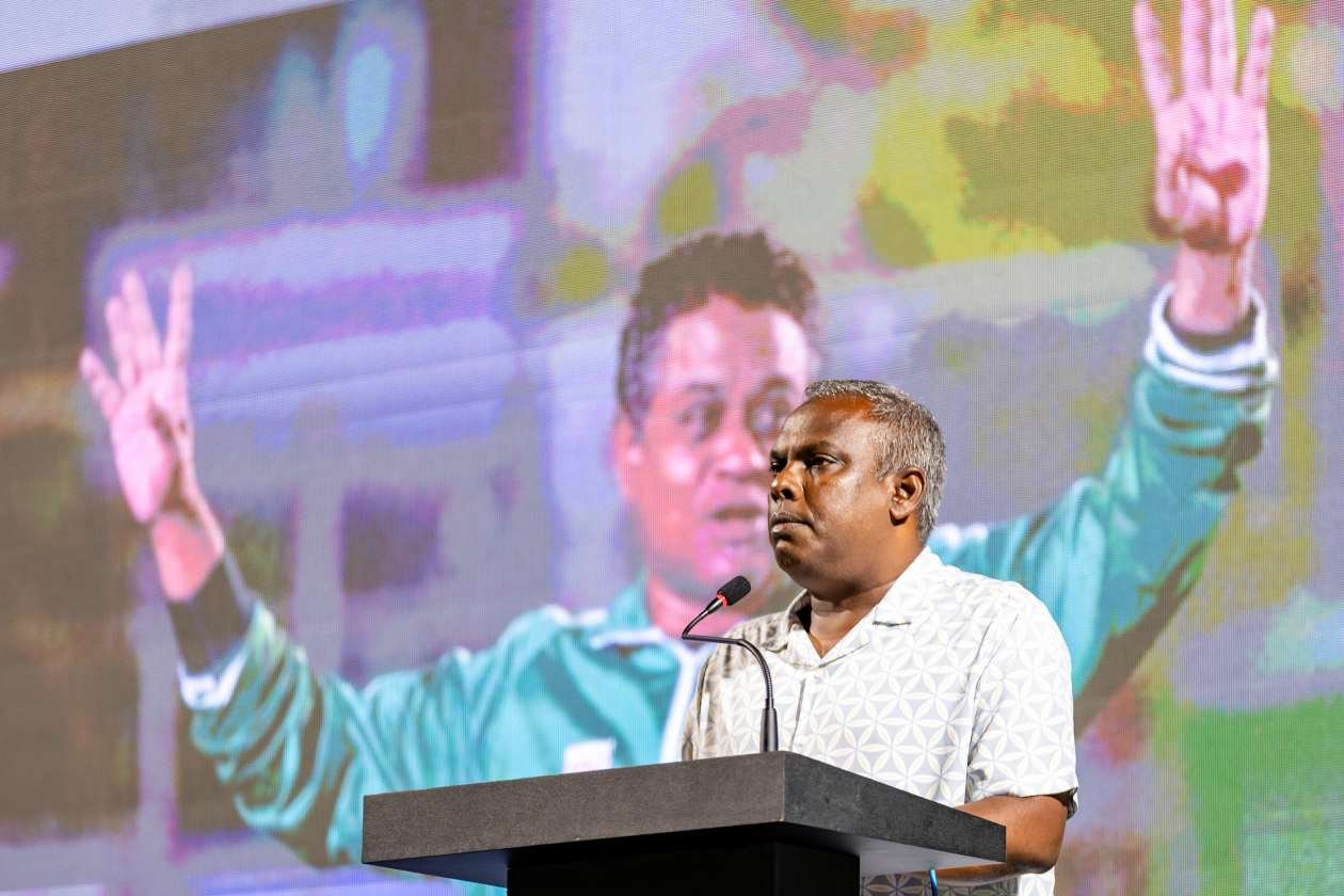 ދުނިޔޭގައި ހުރިހާ ދުވަހަކު ސާންތީގެ ހިދުމަތުގެ ވާހަކަ ދައްކާނަން