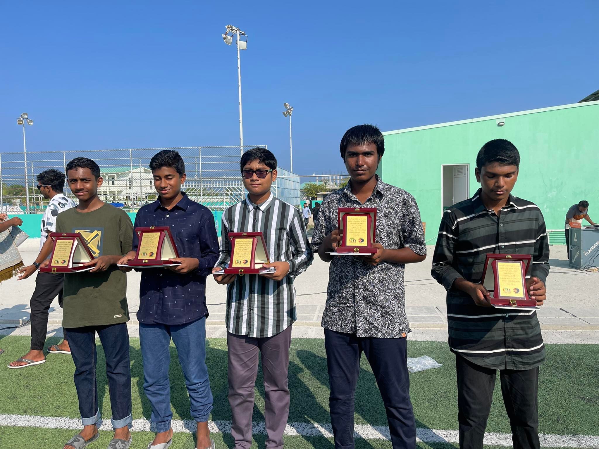 ނައިފަރު ހަގު އިމާމުންގެ އަގު ވަޒަންކޮށްފި