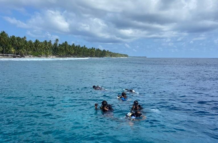 މަހުމޫދަށް ސައީދު 30 މީޓަރު މައްޗަށް ނެގުނު، ދެން އަތުން ދޫވީ