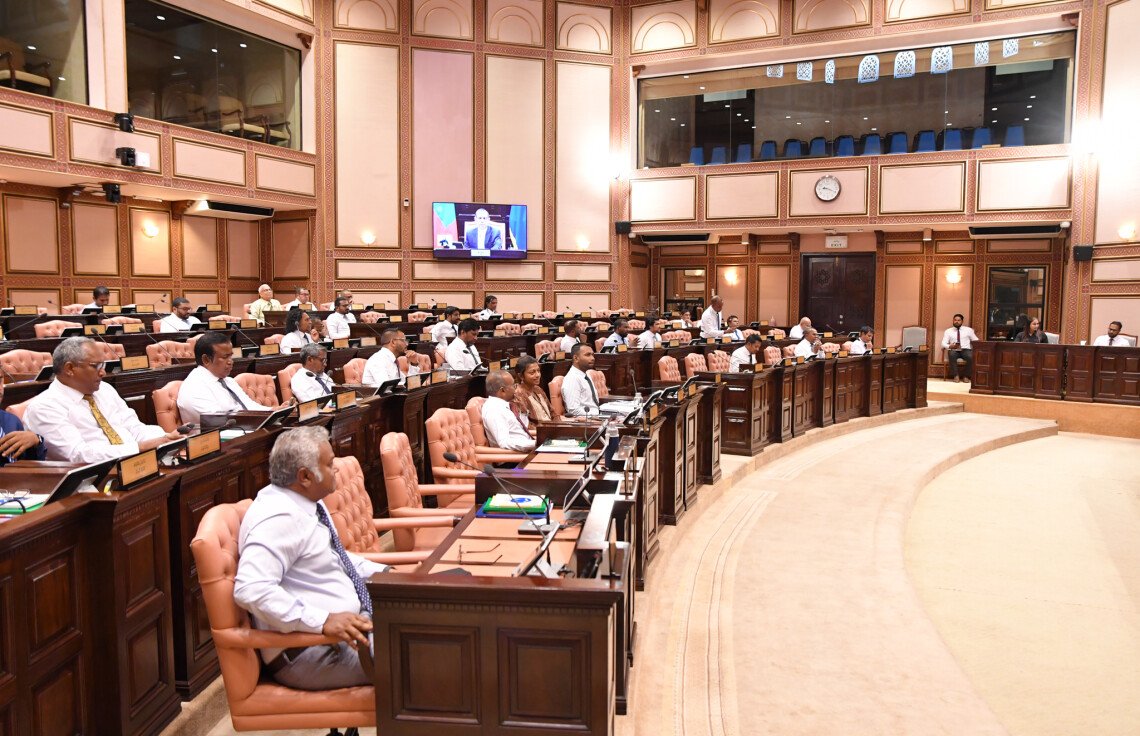ސޮވްރިން ފަންޑަށް ގާނޫނީ ބާރު ދިނުމާމެދު ކަންބޮޑުވުން