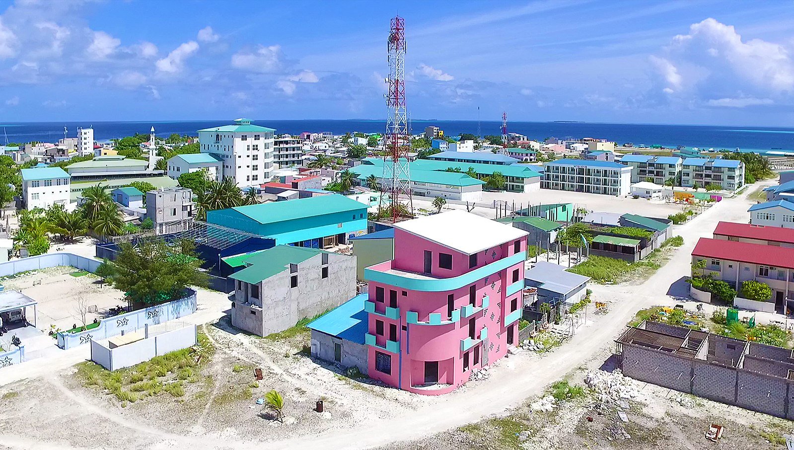 ނައިފަރަށް ފެން ލިބިއްޖެ، އެކަމަކު ޕްލާންޓް ހުރީ ވީރާނާވެފައި!