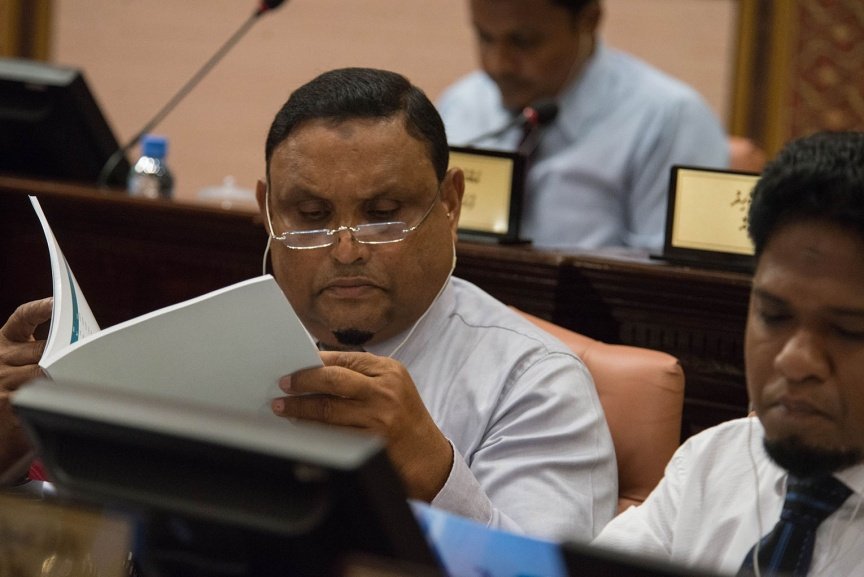 ލަންކާ ބޭންކަށް ދަރާފައިވާ ކުންފުނިތަކުގައި މަނިކުގެ ހުރަވީ