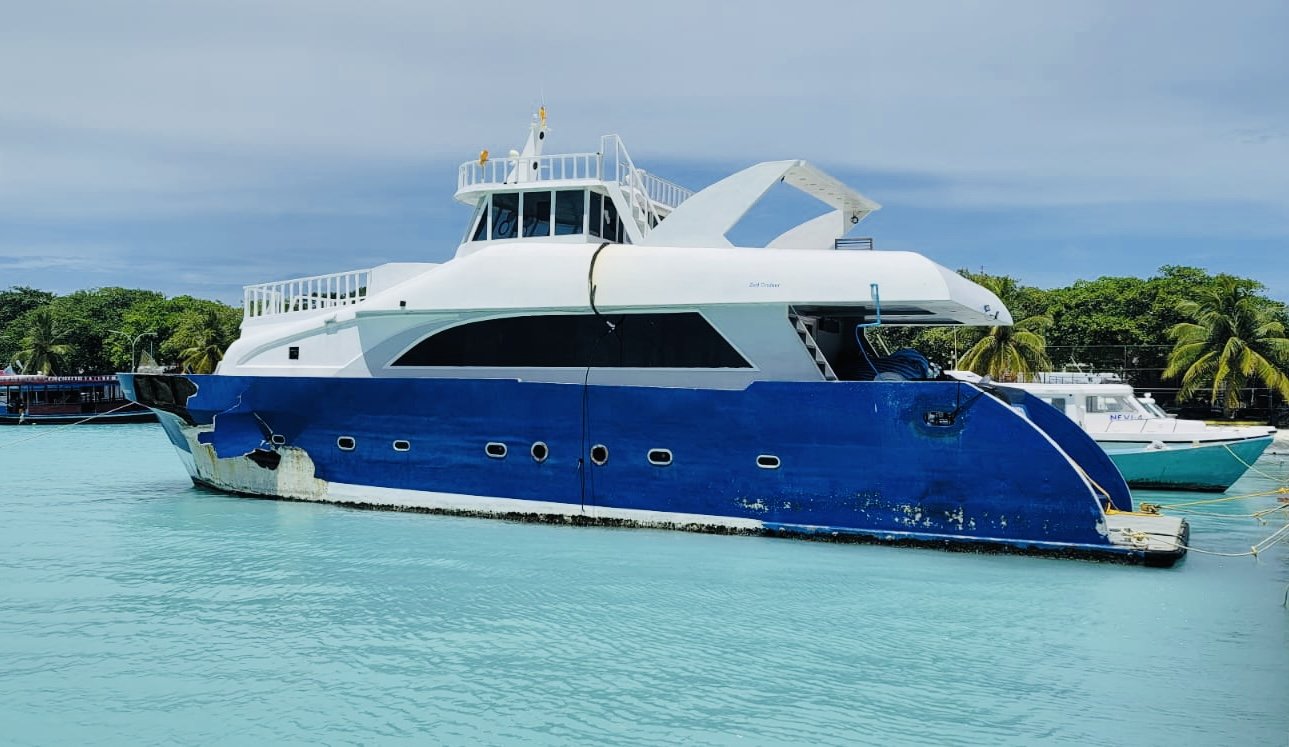 Court orders removal of safari selling alcohol near Ukulhas