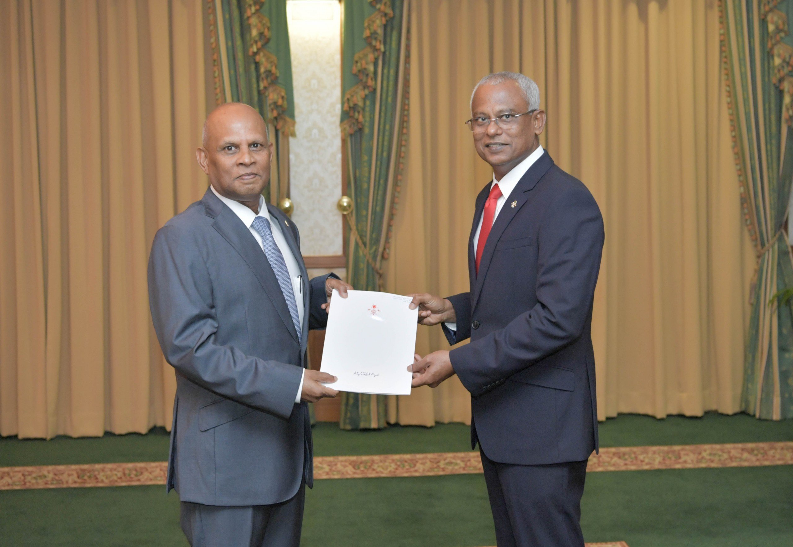 ފޮރިން އިންވެސްޓްމަންޓުތައް ހިމާޔަތް ކޮށްދޭން ޖެހޭ: ސޯބިރު
