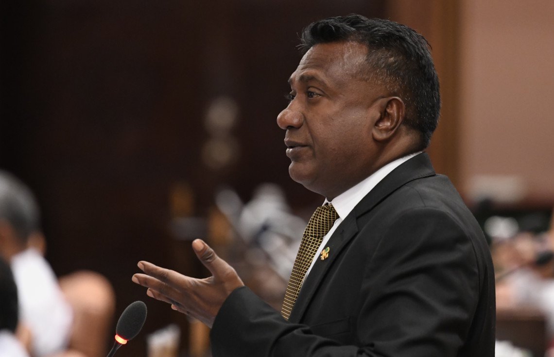 ޕާސްޕޯޓު ދޫކޮށްލުމުން ޖާބިރު ރާއްޖެއިން ބޭރަށް 