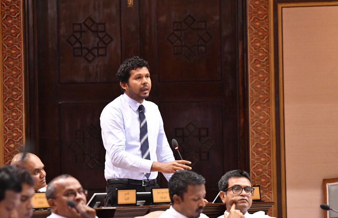 ރައީސް މުއިއްޒު އެ ދަނީ ހުދުމުހުތާރު ވެރިކަމާ ދިމާލަށް: ވައްޑެ