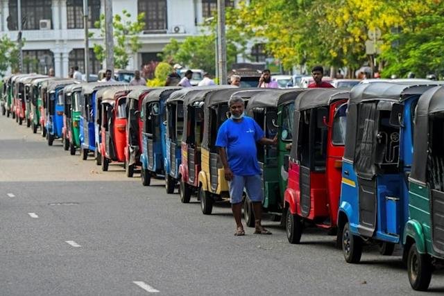 ސްރީލަންކާގައި ތެލުގެ އަގު ރެކޯޑް މިންވަރަށް މަތިކޮށްފި