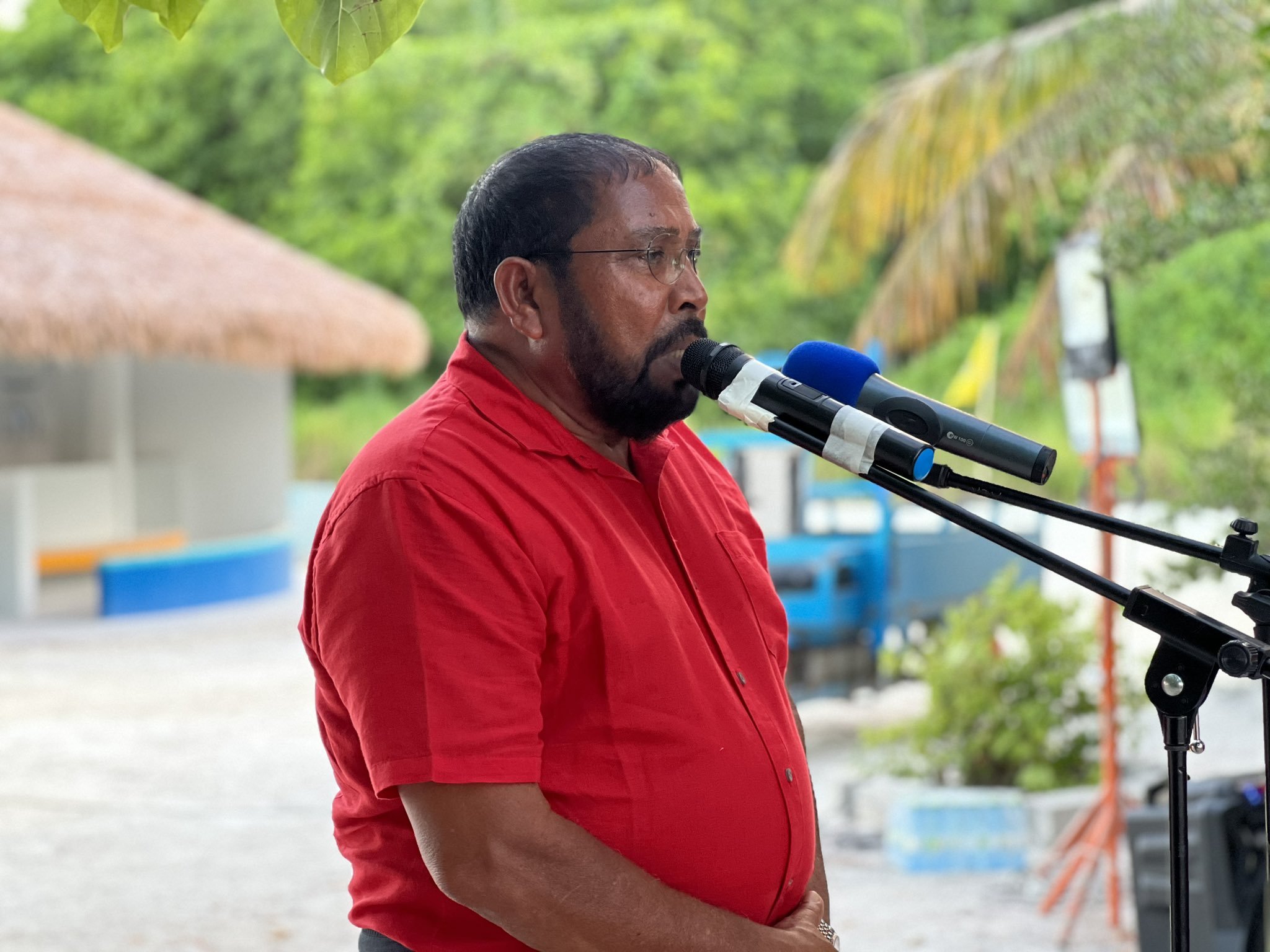 ބޭނުން ވަނީ ދިވެހިންނަށް ފަހިކަމާއި ރޯޝަނީކަން ހޯދައިދޭން: ގާސިމް