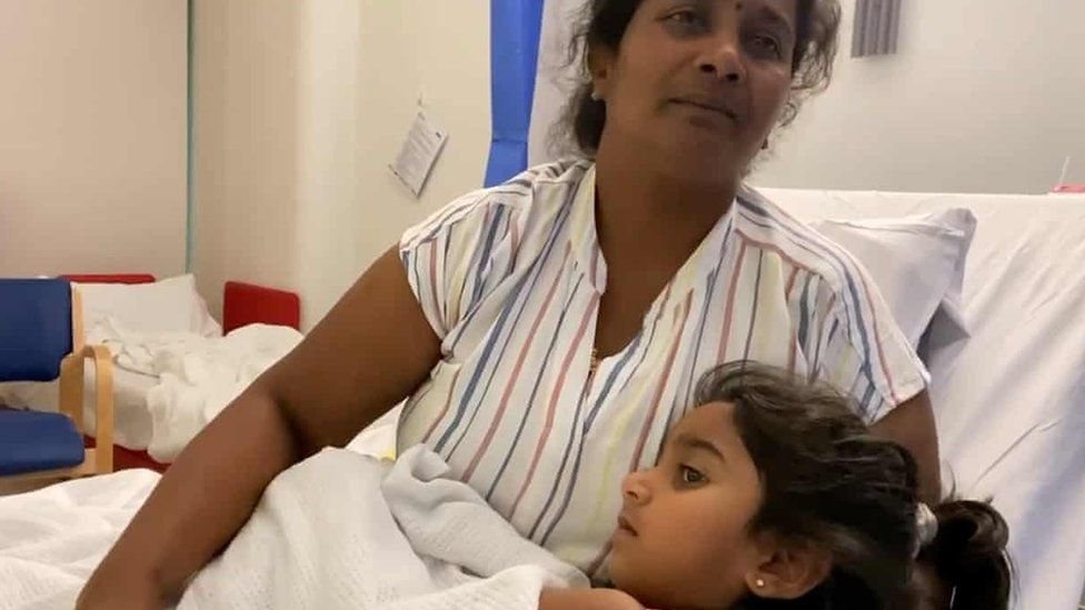ސަރުކާރަށް ޕްރެޝަރު ބޮޑުވެ ރެފިއުޖީ އާއިލާ މިނިވަންކޮށްފި