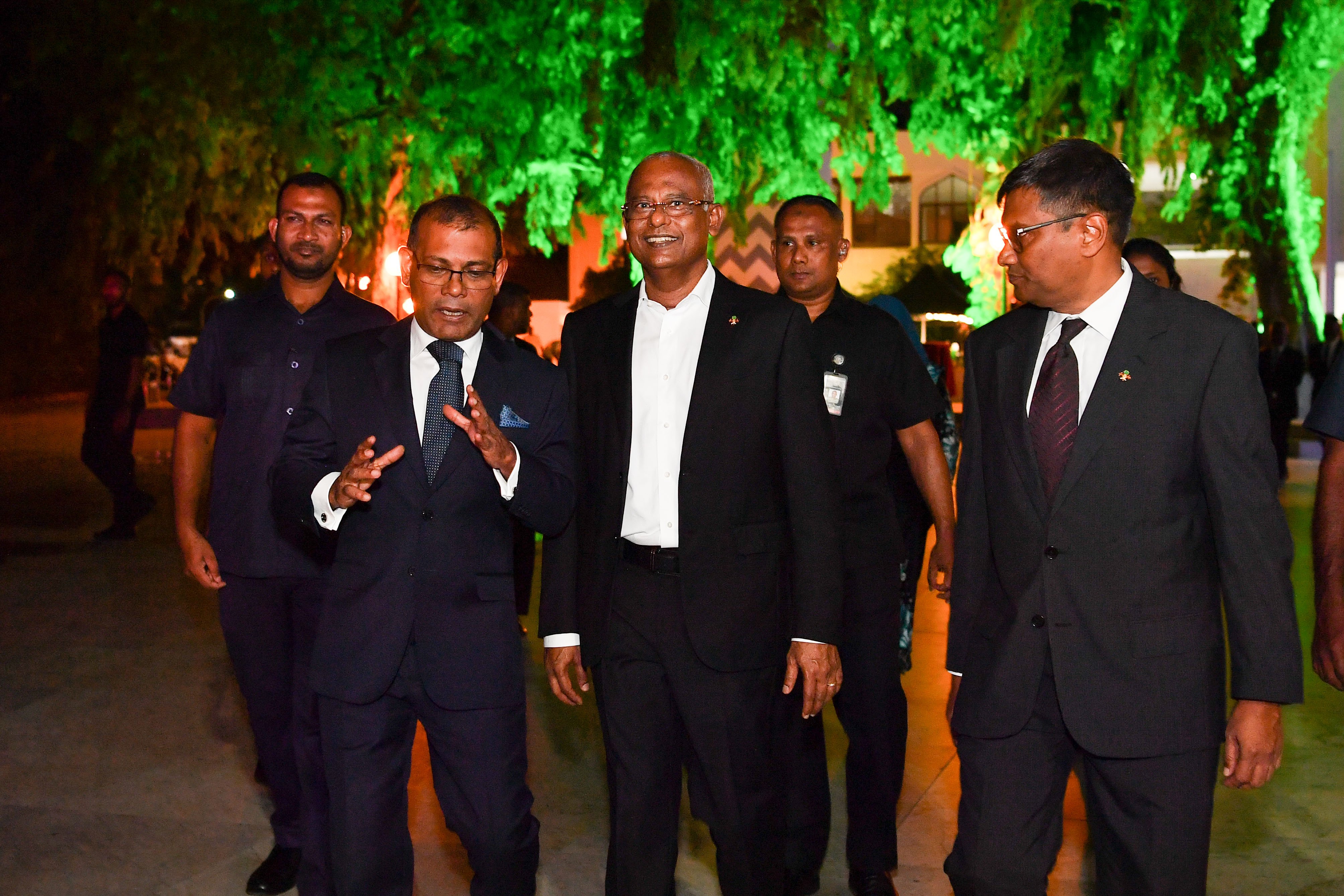 ސިޔާސީ މީހުން ޖޭއެސްސީގައި ތިބެން އާންމުން ބޭނުމެއް ނުވޭ