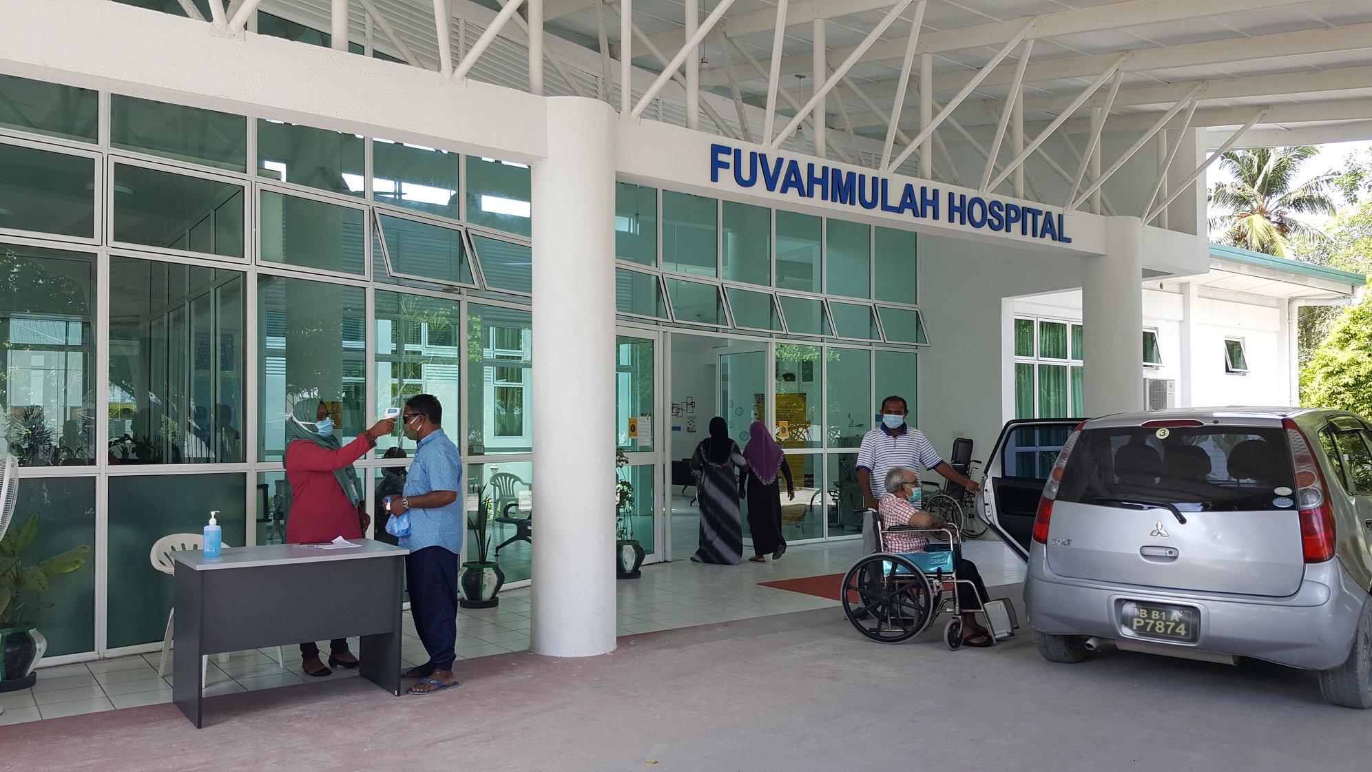 މައްސަލަ ބޮޑުވުމުން ފުވައްމުލަކަށް އާ ޑޮކްޓަރަކު ފޮނުވައިފި