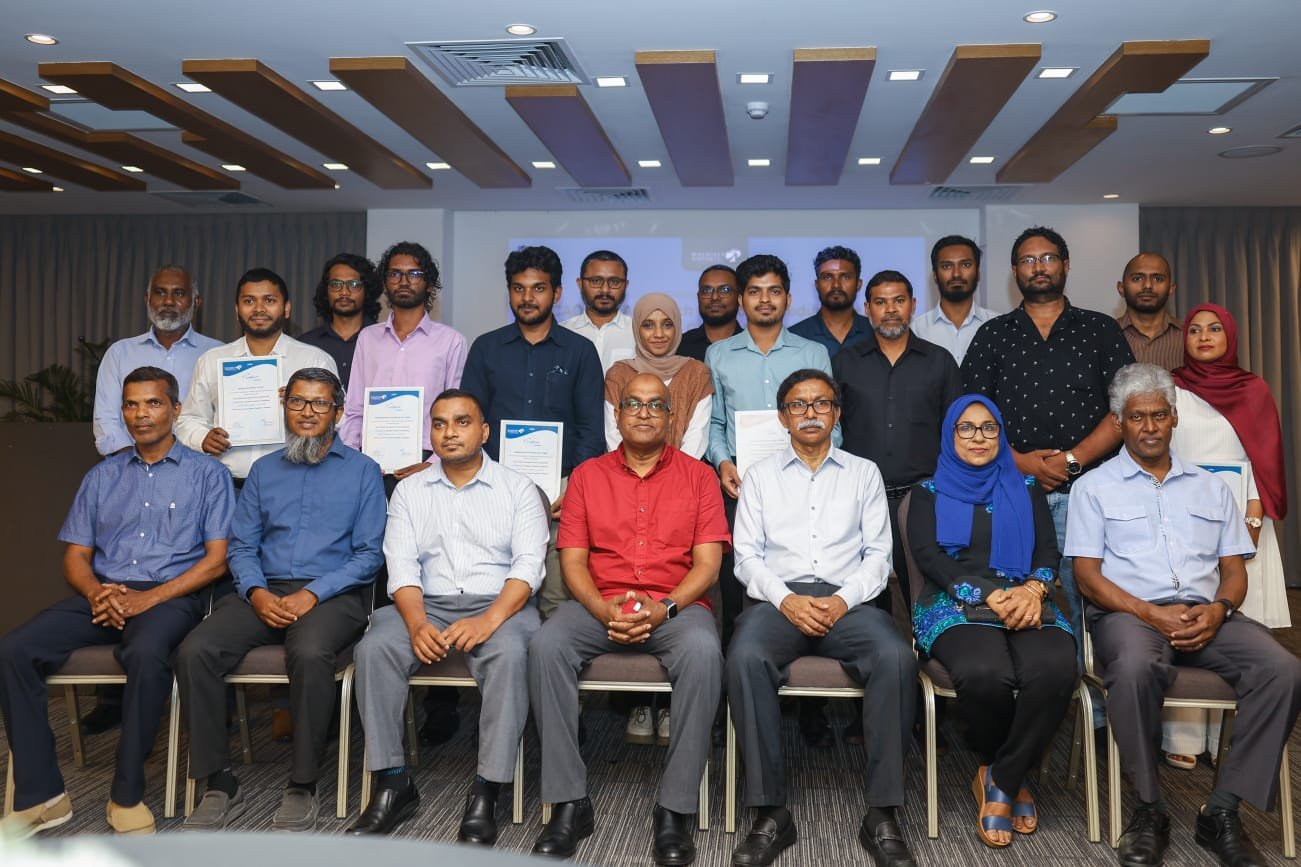 އެއާ ޓްރެފިކް ކޮންޓްރޯލަރުންގެ ހާއްސަ ތަމްރީނެއް ފުރިހަމަކޮށްފި