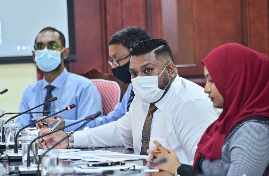 ޓްރާސްޕޯޓްގެ ޑެޕިއުޓީއަށް ކުރާ ކޮރަޕްޝަންގެ ތުހުމަތު ދޮގުކޮށްފި