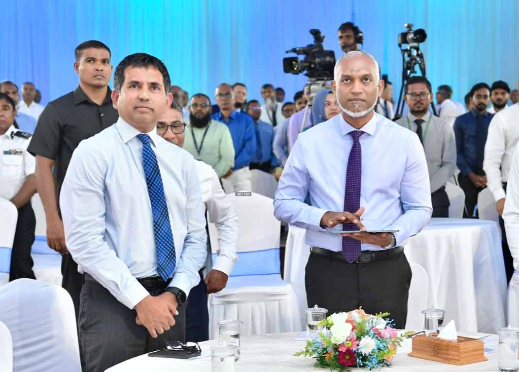 "ރާއްޖެއަށް އަހަރަކު ފަސް މިލިއަން ޓުއަރިސްޓުން ގެނެވެންޖެހޭ"
