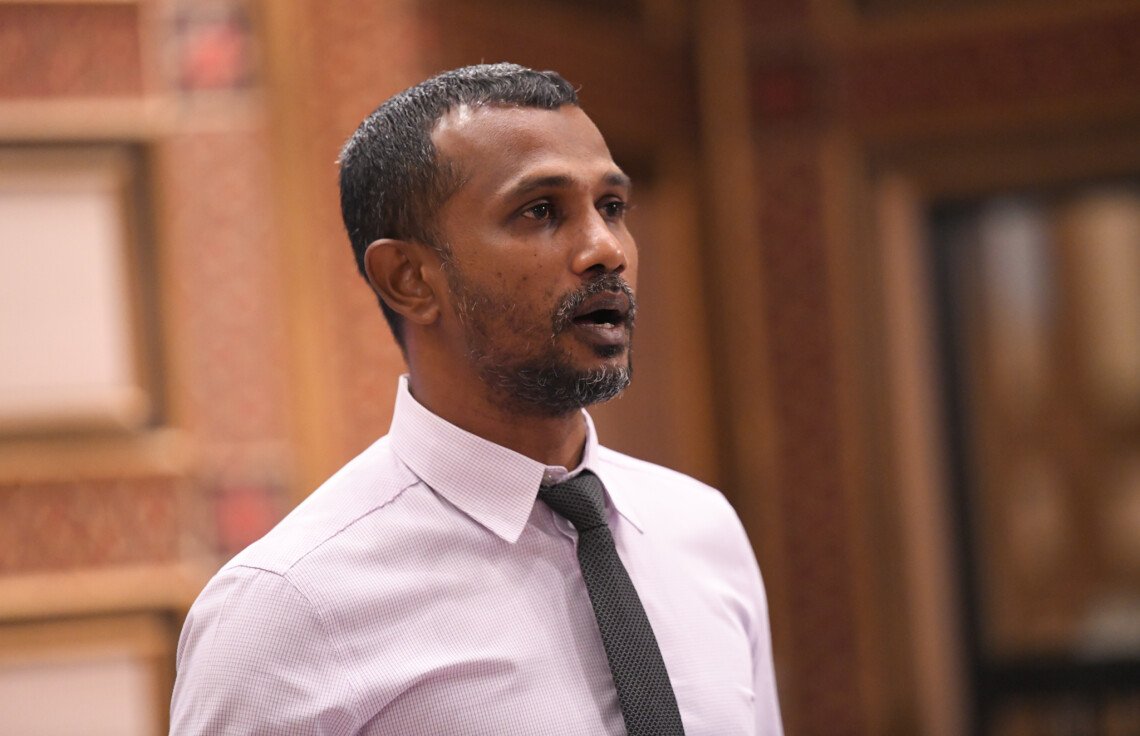 ސަރުކާރުގެ ލޯނުތަކަށް މަޖިލީހުގެ ހުއްދަ ހޯދަން ޖެހޭ ގޮތަށް ބިލެއް