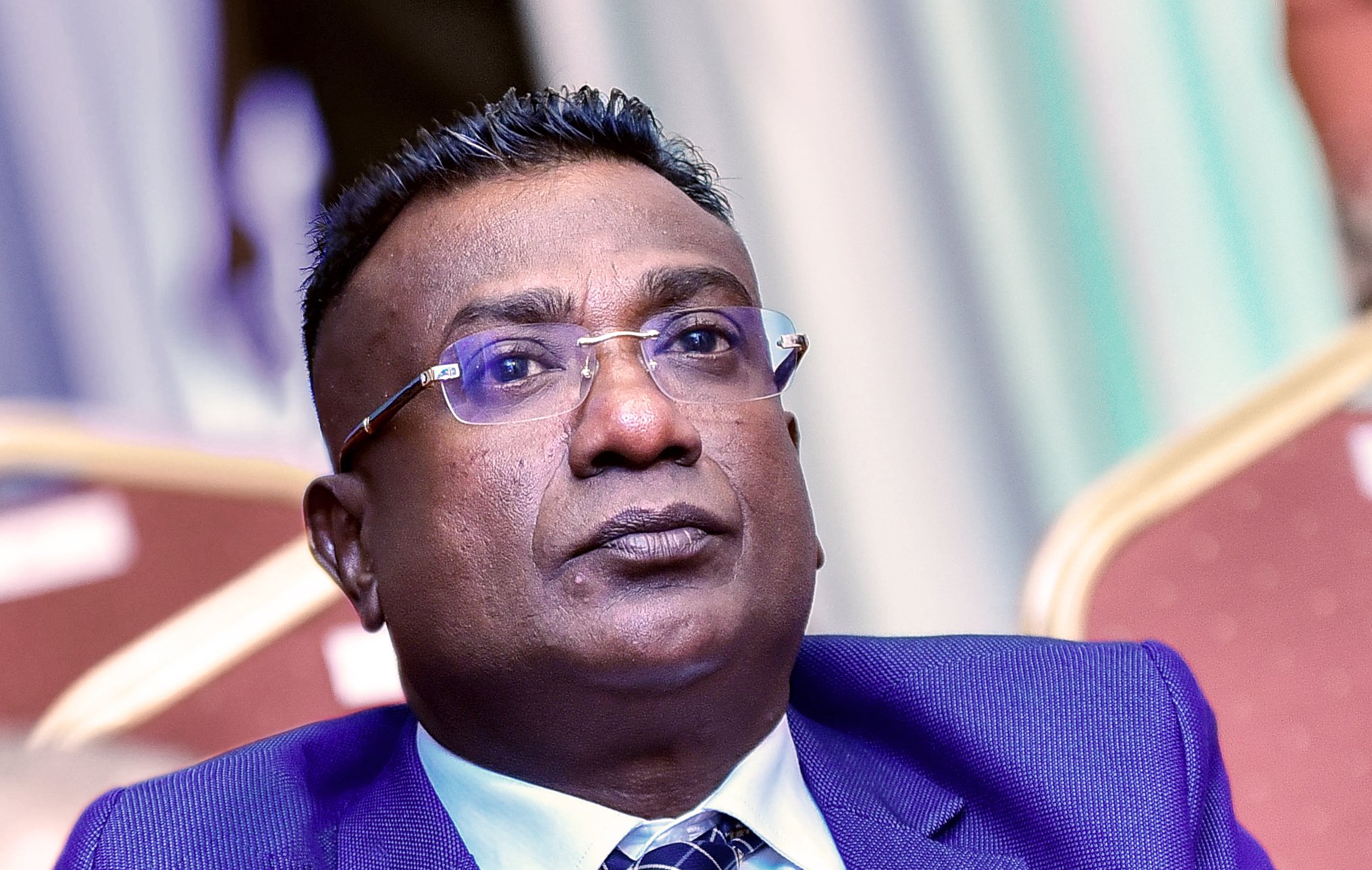 ޖާބިރު, ހައްޔަރުކޮށްގެން ކޯޓަށް ހާޒިރުކުރަން އަމުރެއް ނެރެފި