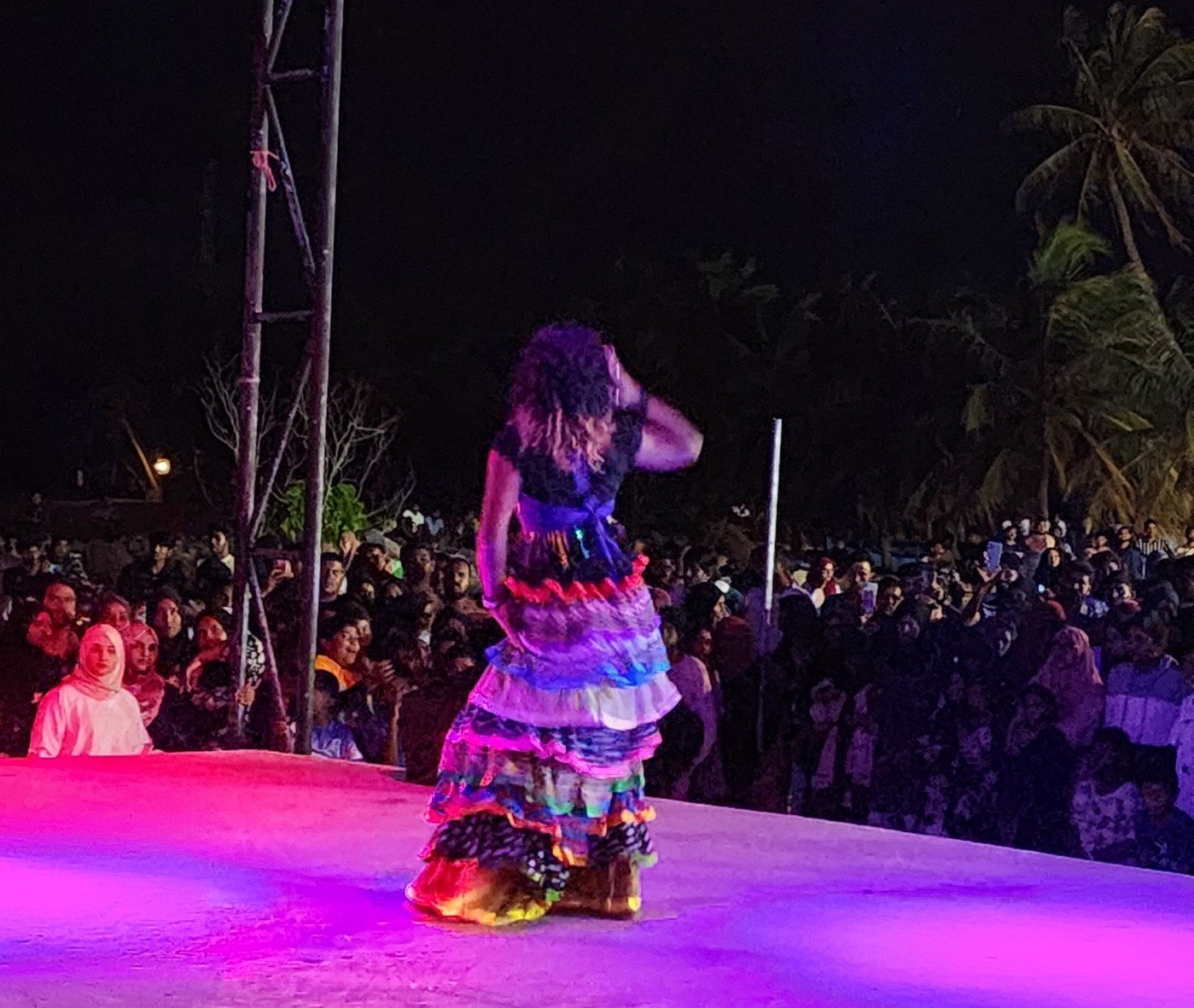 ނަށާ ގްރޫޕެއްގެ ކޮސްޓިއުމަށް ކަލްޗަރަލް މިނިސްޓަރުގެ ފާޑުކިޔުން 