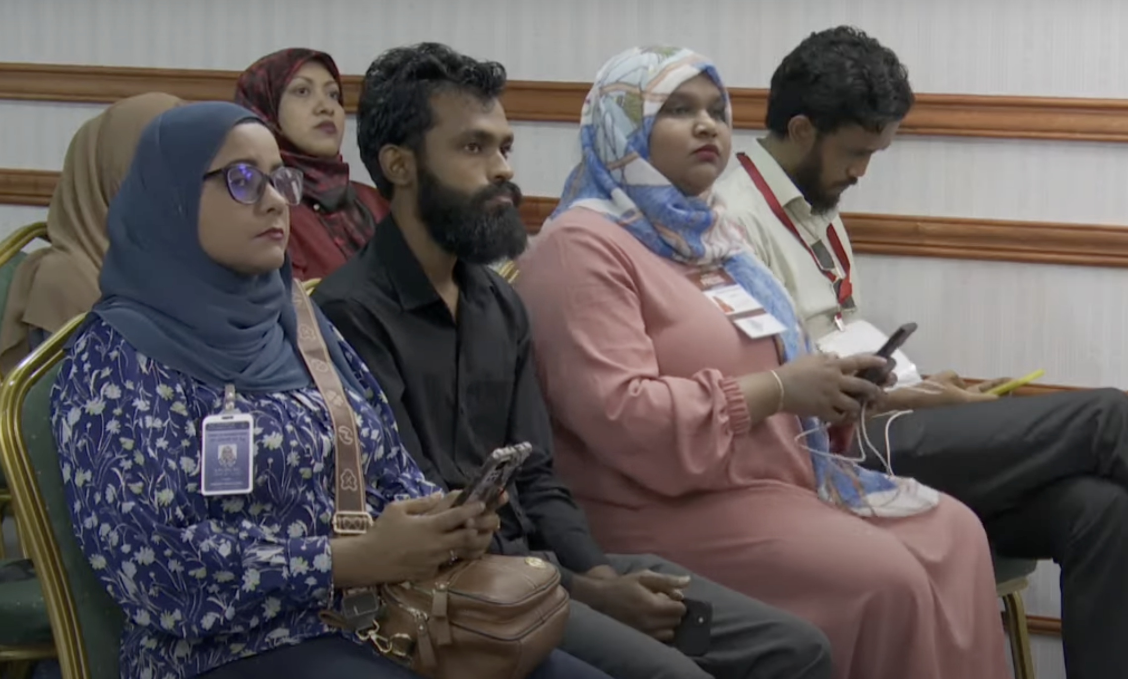 ބިލު ބޭރުކޮށްނުލާނެ ކަމަށް ބުނުމުން ނޫސްވެރިން ނިކުމެއްޖެ