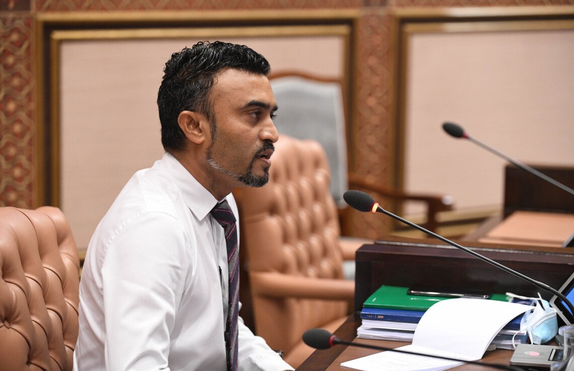 އައިމިންދައްތަގެ ދިފާއުގައި މެމްބަރު ނާޒިލް