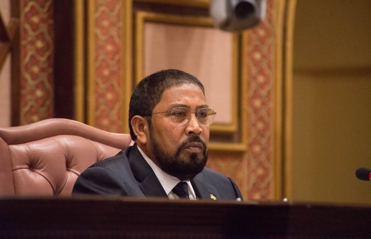 "ކާޑެއްދޫ އެއާޕޯޓު މައްސަލާގައި ވިލާއަށް ބަދަލު ދޭންޖެހޭ"