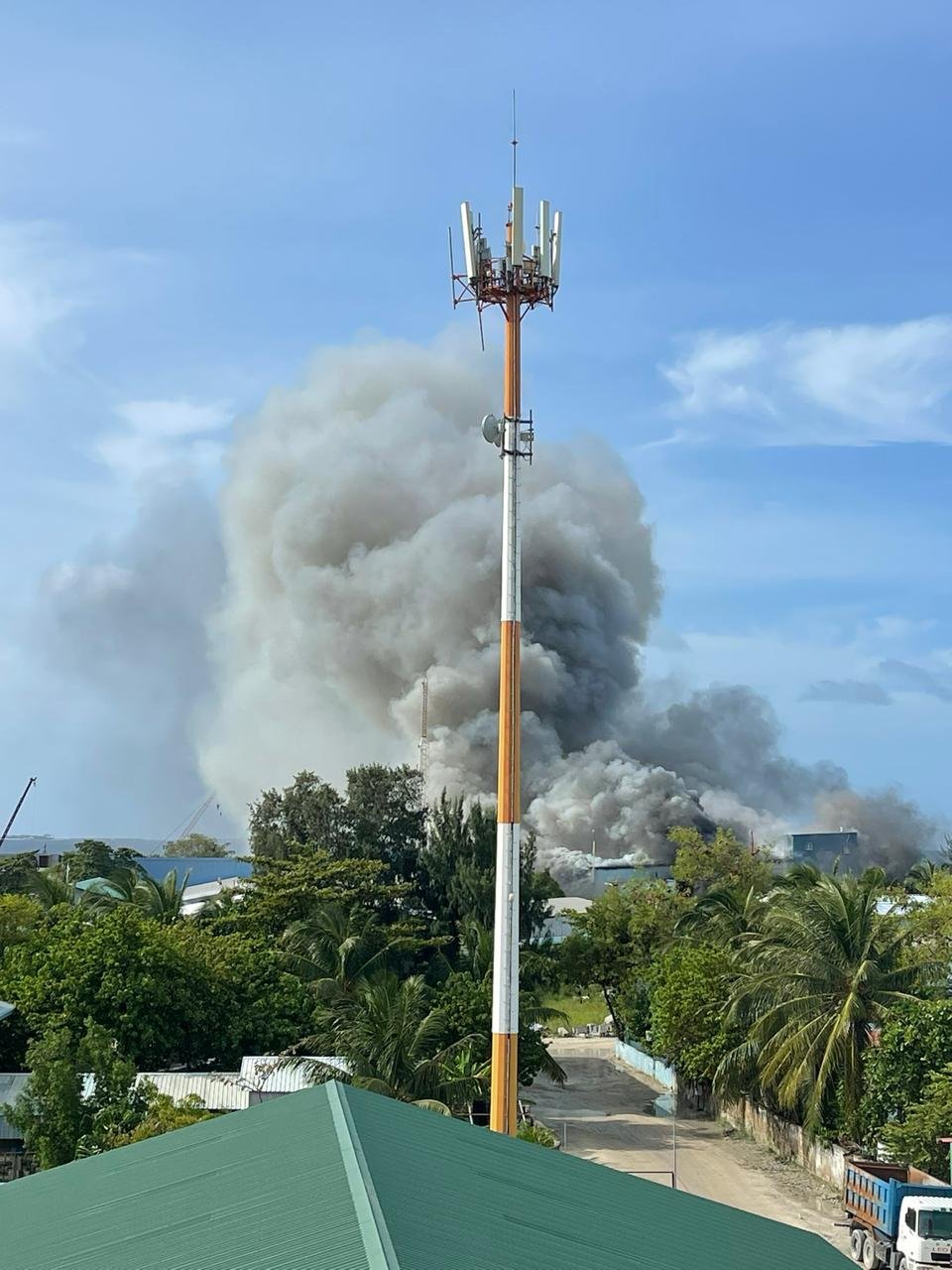 މެރިންޑޯ އަލިފާން: އިރާއީ ބުކްޝޮޕުގެ ގުދަނުގައި އަލިފާން ހިފައިފި