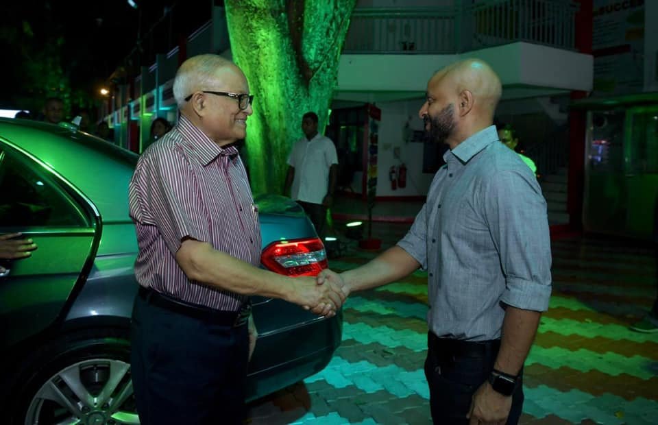 ޕާޓީ އުވާލުމުން މައުމޫނާއި ފާރިސްގެ ނުރުހުން
