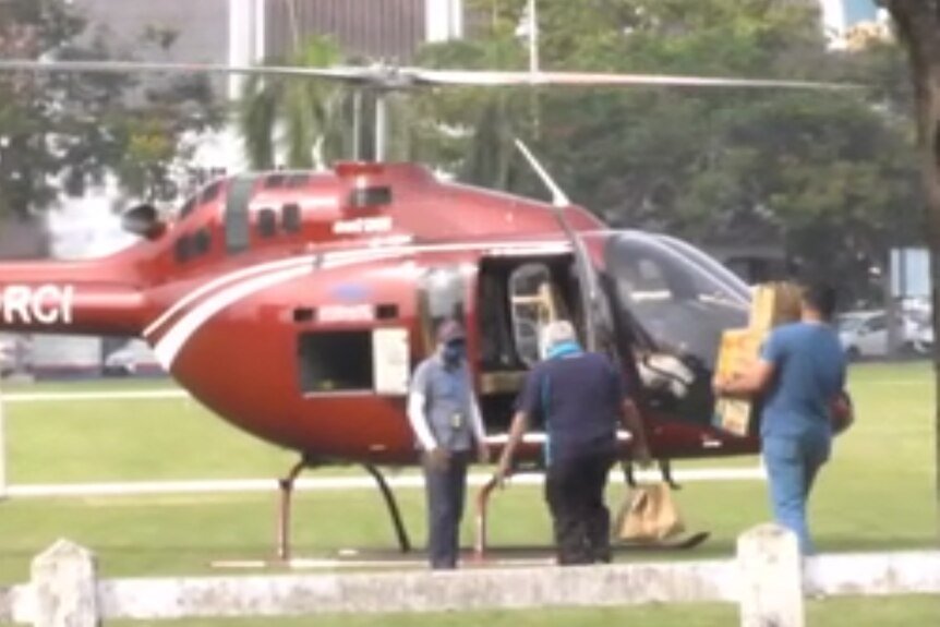 މެލޭޝިއާގައި ހެލިކޮޕްޓަރުގައި ކާތަކެތި ފޮނުވި މައްސަލައެއް