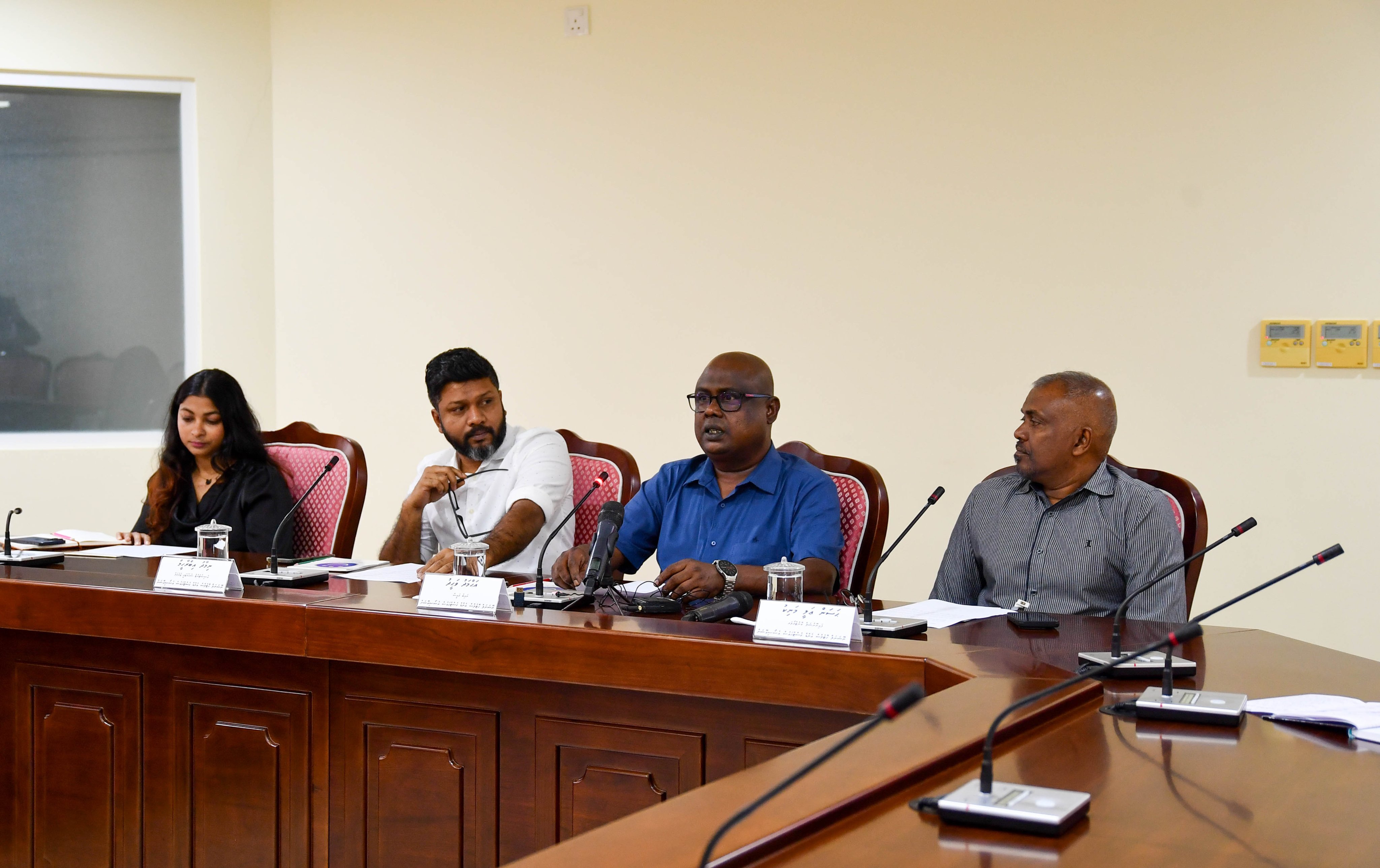 ބްލެންކެޓްކޮށް އިޒްރޭލު ޕާސްޕޯޓް މަނާކުރަން އެސޯސިއޭޝަނުން ދެކޮޅު