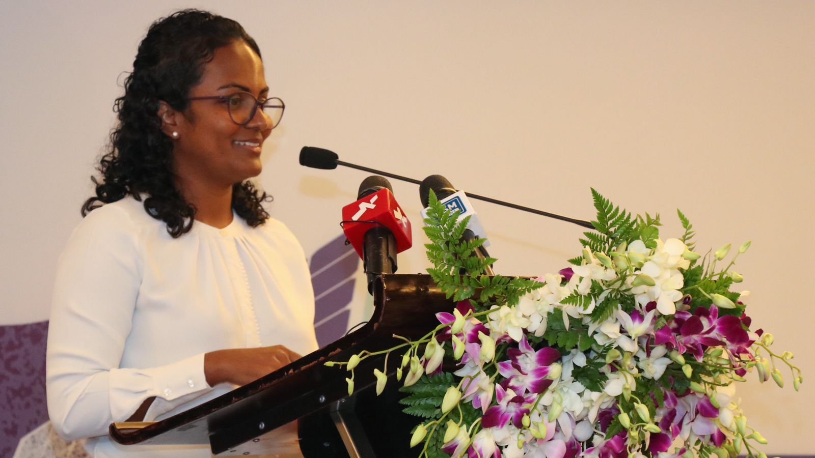 ކޮންމެ ދުވަހަކު ޕީކް ގަޑީގައި ނުވަ ރަށެއްގެ ޖަނަރޭޓަރު ނިއްވާލަނީ