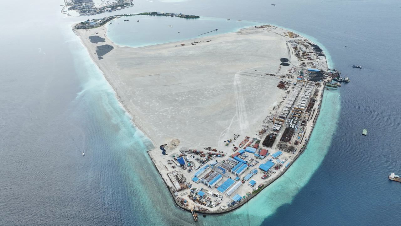 1,913 applications to change plot from Giraavaru to Gulhifalhu