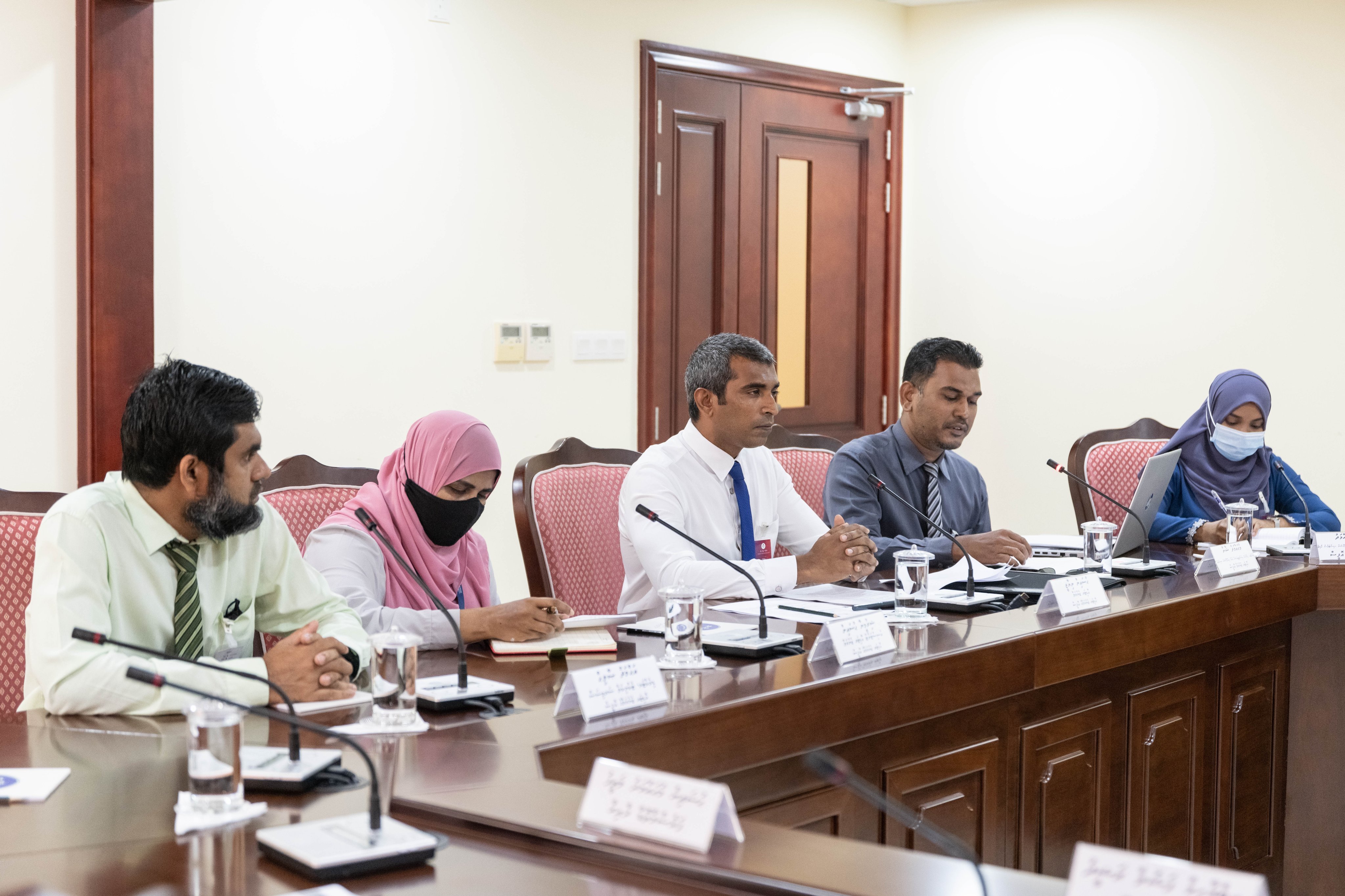 ލަފާކުރާ އާމްދަނީ ނުލިބި ޑެފިސިޓް ބޮޑުވެދާނެކަމުގެ ކަންބޮޑުވުން