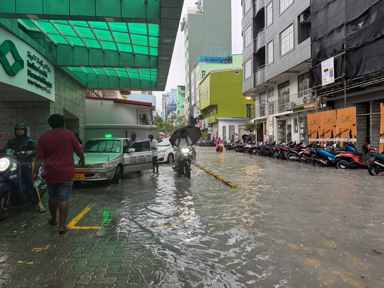 Heavy rains cause flooding in Male'
